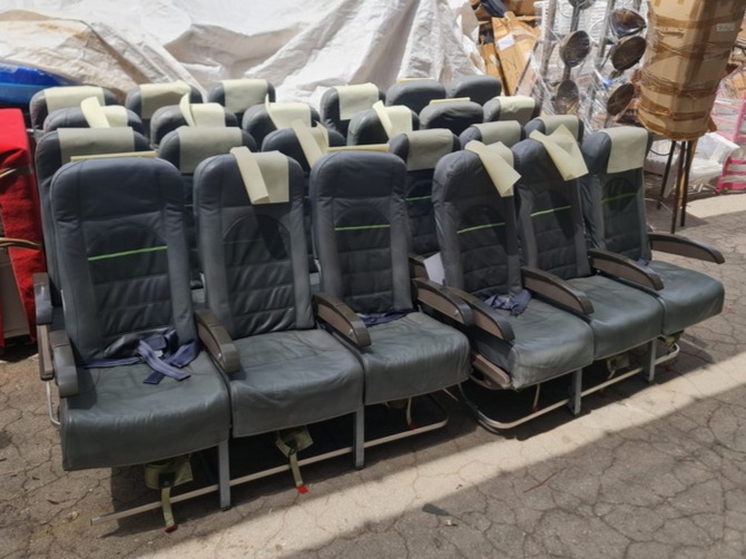 asiento avion polipiel gris 6u